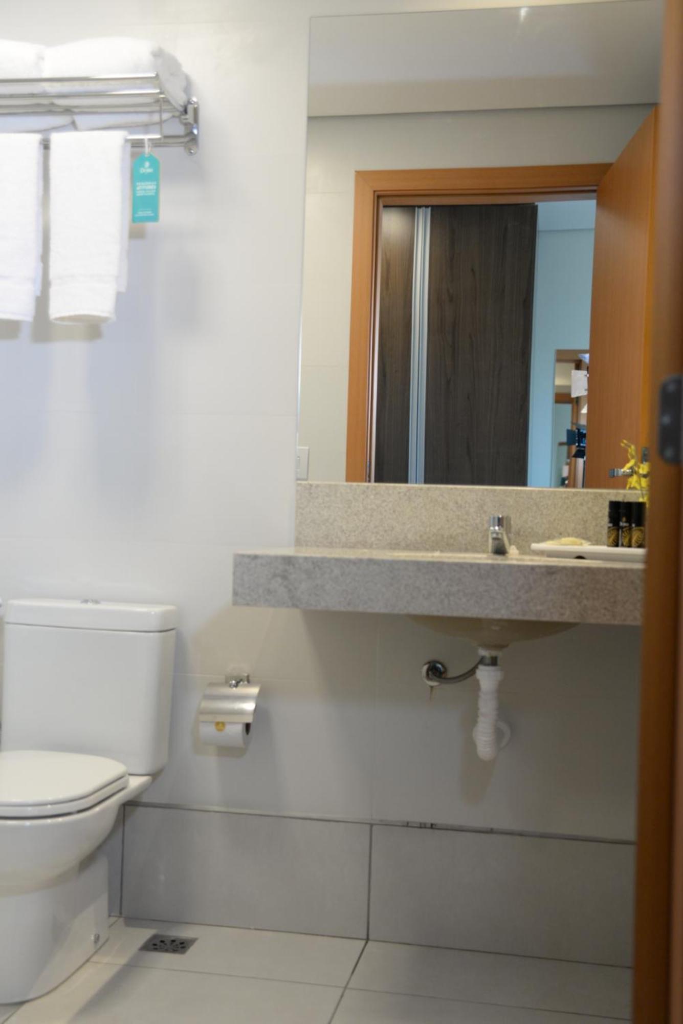 Dubai Suites Montes Claros Eksteriør billede