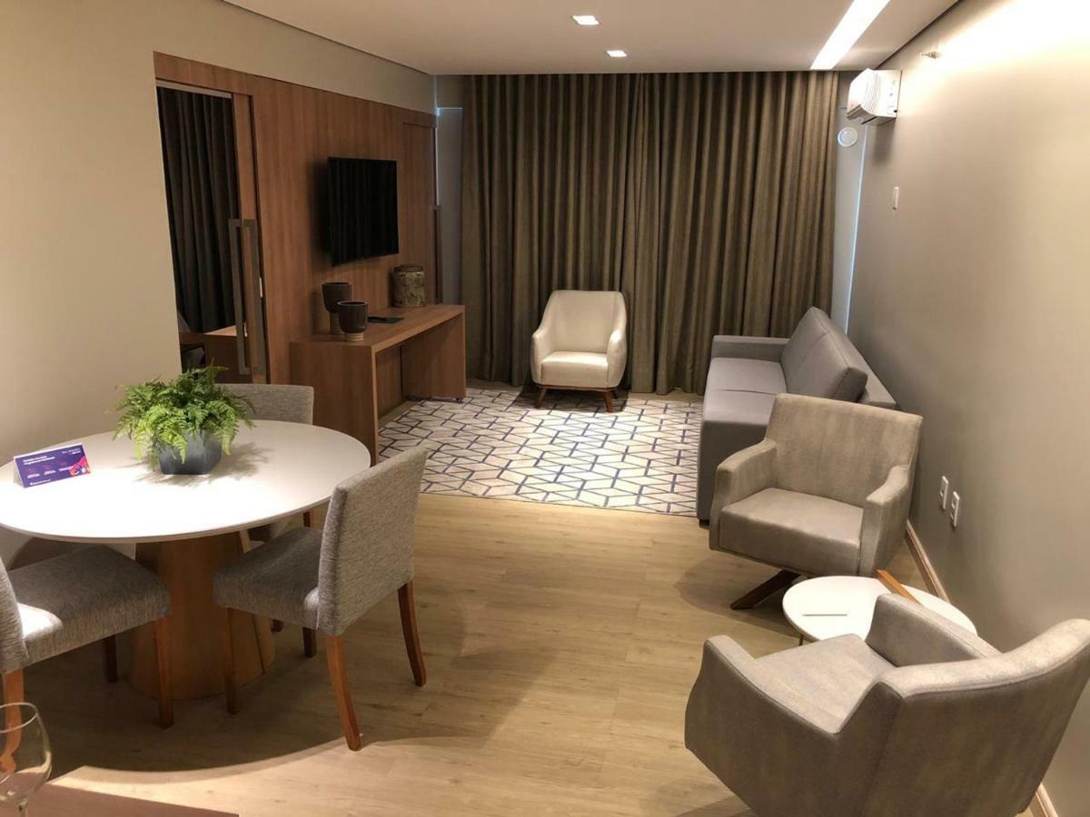 Dubai Suites Montes Claros Eksteriør billede